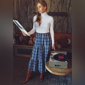 Smith & Quinn Midi plaid Skirt Sz M 💕